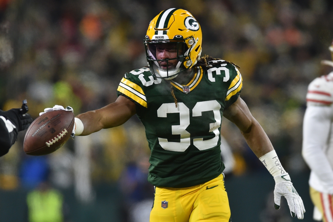 Aaron Jones staying with Packers under restructured deal