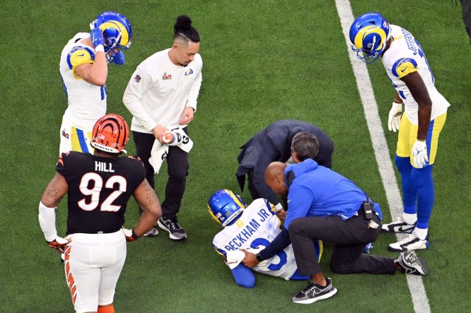 Rams WR Odell Beckham Jr. exits with knee injury after fast Super Bowl  start – Orange County Register