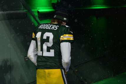 Green Bay Packers have no plans to trade Aaron Rodgers, will give QB space this offseason