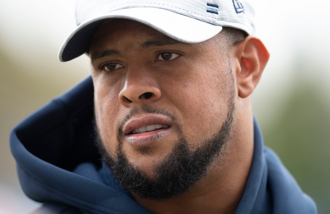 Tennessee Titans offensive guard Rodger Saffold III (76) takes questions from the media before practice at Saint Thomas Sports Park Wednesday, Nov. 3, 2021 in Nashville, Tenn.

Nas Titans Practice 009