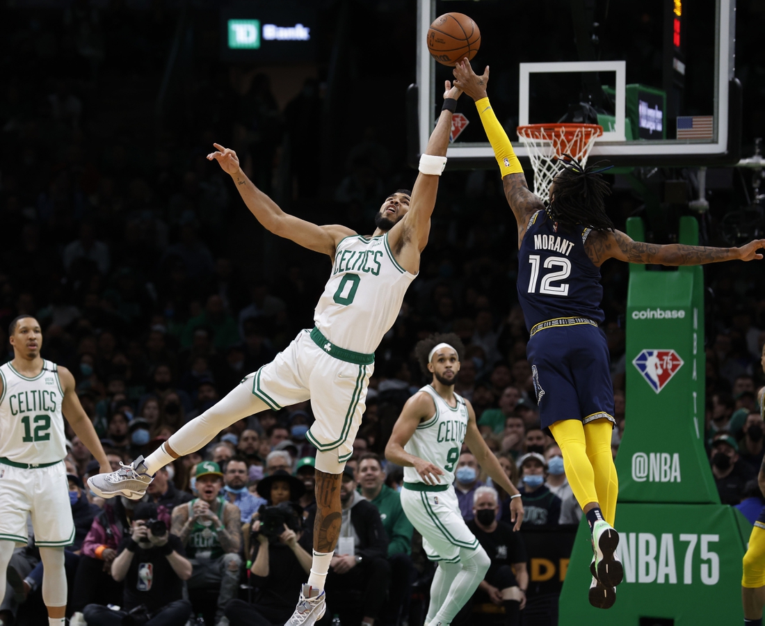 Morant dunks over 7-footer, scores 52 as Grizzlies top Spurs