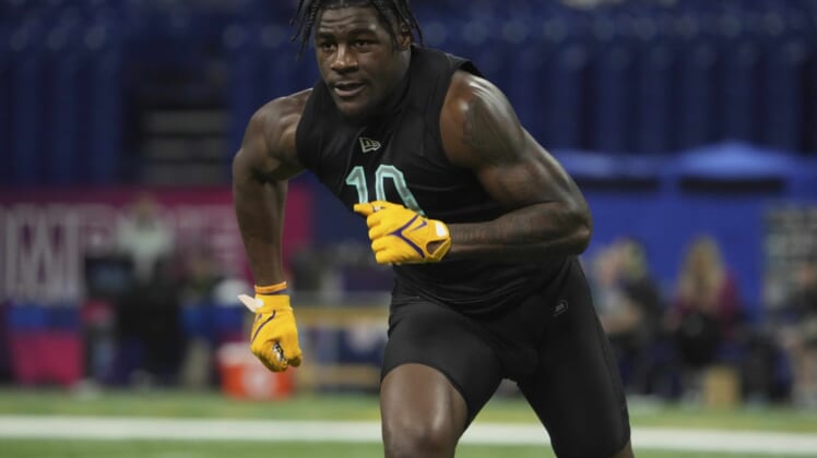 Mar 5, 2022; Indianapolis, IN, USA; Louisiana State linebacker Damone Clark (LB10) goes through drills during the 2022 NFL Scouting Combine at Lucas Oil Stadium. Mandatory Credit: Kirby Lee-USA TODAY Sports