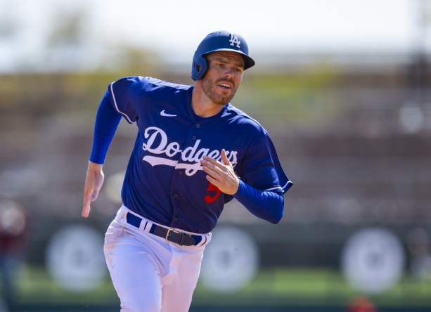 Freddie Freeman singles in Dodgers spring training debut - True