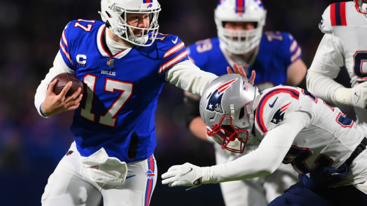 NFL: AFC Wild Card Playoffs-New England Patriots at Buffalo Bills