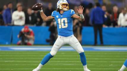 Los Angeles Chargers: How an aggressive approach this offseason can mimic Rams Super Bowl team