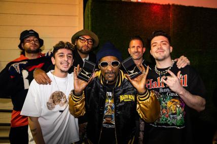 Legendary rapper Snoop Dog has joined FaZe Clan as a content creator for the esports organization.