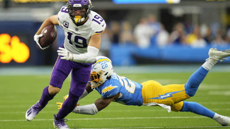 adam thielen trade, los angeles chargers