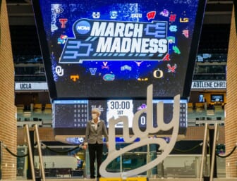How many perfect brackets left leading into March Madness?