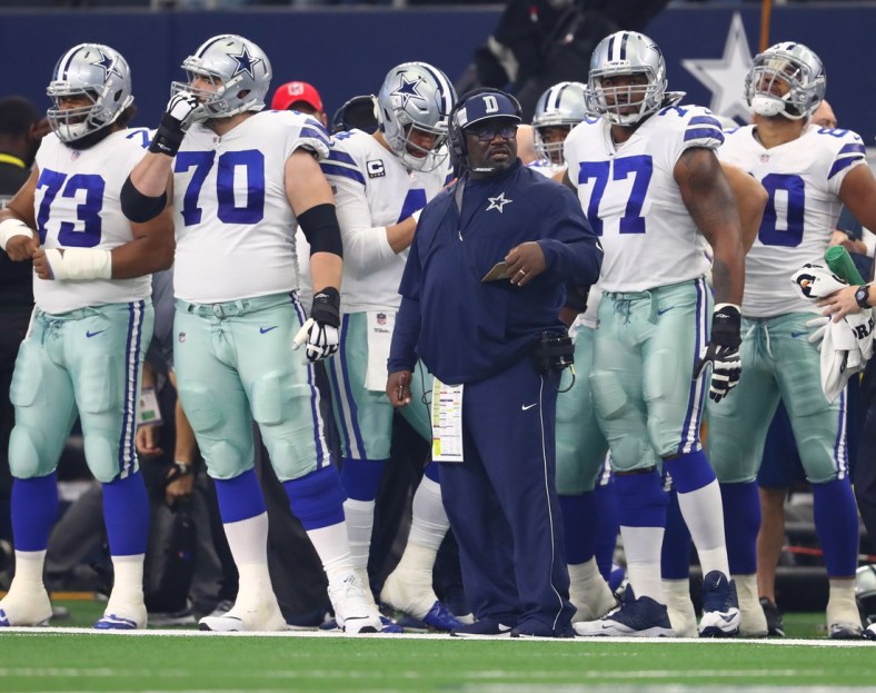 Dec 23, 2018; Arlington, TX, USA; Dallas Cowboys running backs coach Gary Brown on the sidelines with the offense during the game against the Tampa Bay Buccaneers at AT&T Stadium. Mandatory Credit: Matthew Emmons-USA TODAY Sports