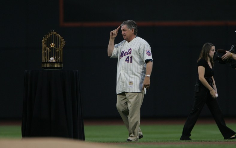 Tom Seaver and the 1969 New York Mets World Championship trophy by second base at Citi Field during a 40th celebration of the team on Saturday, August 22, 2009.

8db00lbj