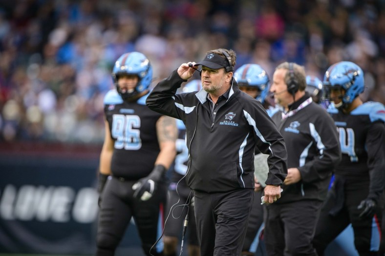 Feb 9, 2020; Arlington, Texas, USA; Dallas Renegades head coach Bob Stoops during the first quarter against the St. Louis Battlehawks in an XFL football game at Globe Life Park. Mandatory Credit: Jerome Miron-USA TODAY Sports