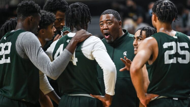 Michigan State's associate head coach Dwayne Stephens talks with players during open practice on Saturday, Oct. 2, 2021, at the Breslin Center in East Lansing.Syndication Lansing State Journal