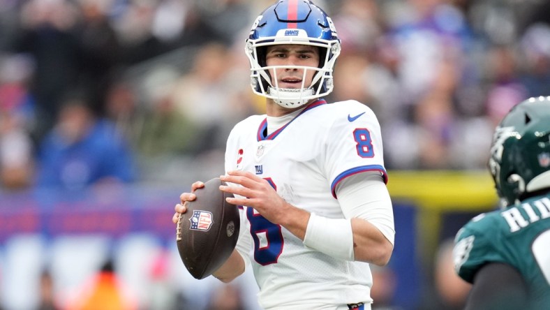 New York Giants quarterback Daniel Jones (8) looks to throw in the first half. The Giants defeat the Eagles, 13-7, at MetLife Stadium on Sunday, Nov. 28, 2021, in East Rutherford.

Nyg Vs Phi