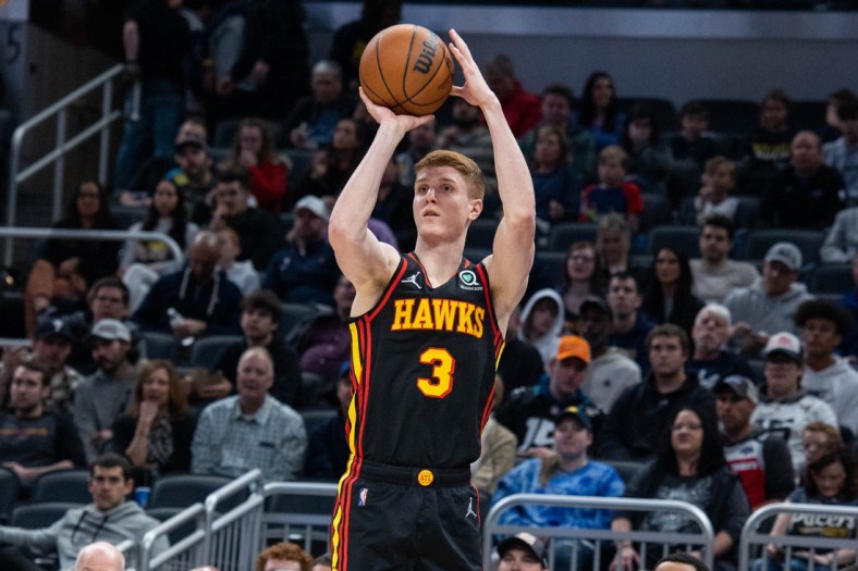 Mar 28, 2022; Indianapolis, Indiana, USA;  Atlanta Hawks guard Kevin Huerter (3) shoots the ball in the first half against the Indiana Pacers at Gainbridge Fieldhouse. Mandatory Credit: Trevor Ruszkowski-USA TODAY Sports