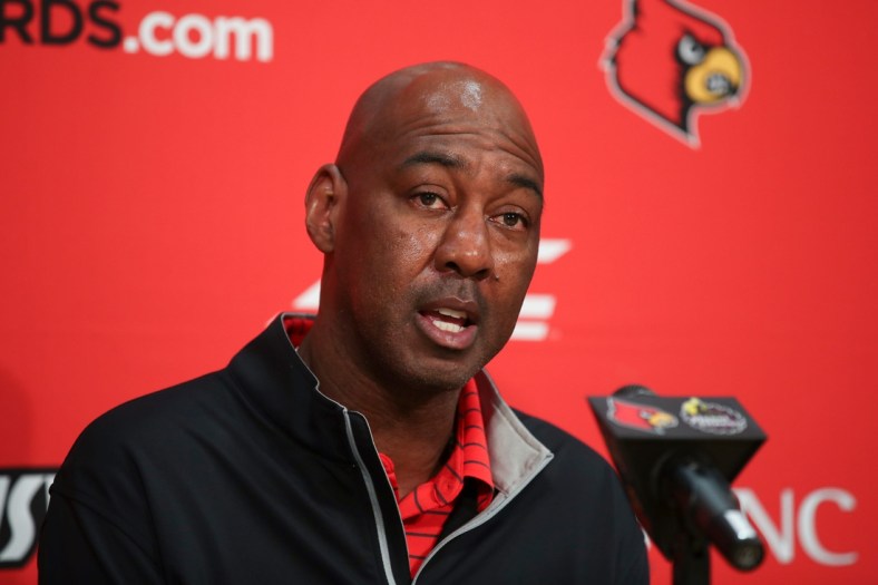 Danny Manning, who has served as a collegiate head or assistant coach for 15 years and is one of the premier players in college basketball history, has joined the University of Louisville men's basketball staff as associate head coach under the Cardinals' first-year head coach Kenny Payne.

Manning02