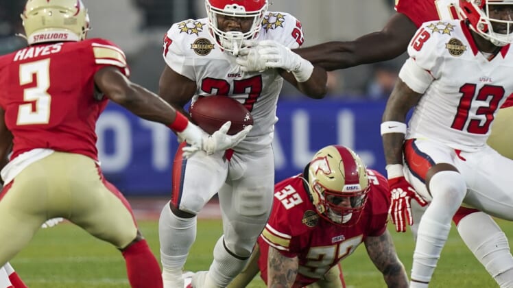 Apr 16, 2022; Birmingham, AL, USA; New Jersey Generals running back Darius Victor (27) carries the ball against Birmingham Stallions during the first half at Protective Stadium. Mandatory Credit: Marvin Gentry-USA TODAY Sports