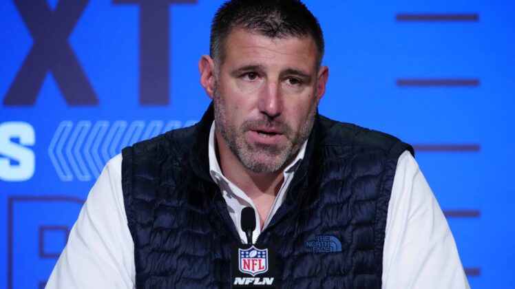 tennessee titans head coach mike vrabel