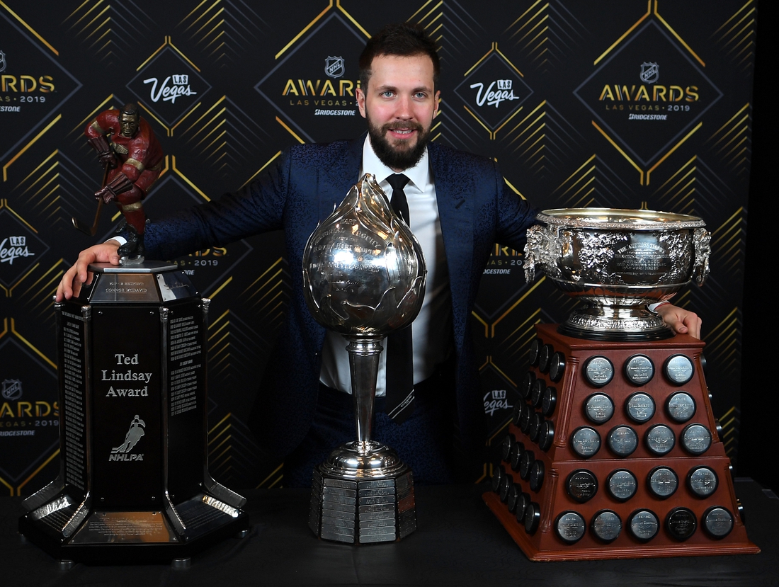 2022 NHL awards - Finalists, winners for Hart, Norris, Vezina, Calder  trophies - ESPN