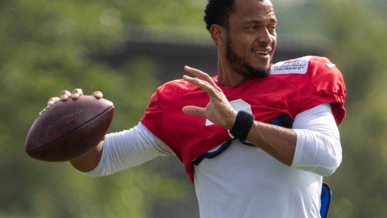 Indianapolis Colts quarterback Brett Hundley (3) throws during the day's Colts camp practice at Grand Park in Westfield on Wednesday, Aug. 18, 2021.

Colts Camp