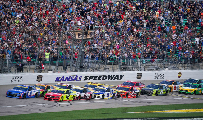 Oct 24, 2021; Kansas City, Kansas, USA; A general view of the start of the Hollywood Casino 400 at Kansas Speedway. Mandatory Credit: Denny Medley-USA TODAY Sports