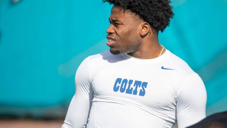 Indianapolis Colts cornerback Kenny Moore II (23) during pregame at TIAA Bank Field in Jacksonville, Sunday, Jan. 9, 2022.

Nfl Indianapolis Colts At Jacksonville Jaguars