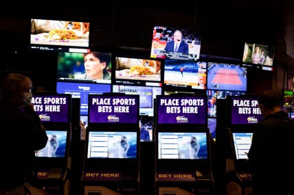 Customers place bets at a kiosks, Thursday, Feb. 10, 2022, at the Oneida Casino in Green Bay, Wis. Samantha Madar/USA TODAY NETWORK-Wisconsin

Gpg Oneida Sports Wagering Lounge 02102022 0014