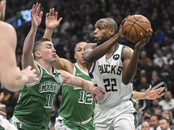 Bucks pessimistic about Khris Middleton's Game 7 return