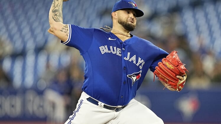 May 3, 2022; Toronto, Ontario, CAN; Toronto Blue Jays starting pitcher Alek Manoah (6) pitches to the New York Yankees during the second inning at Rogers Centre. Mandatory Credit: John E. Sokolowski-USA TODAY Sports