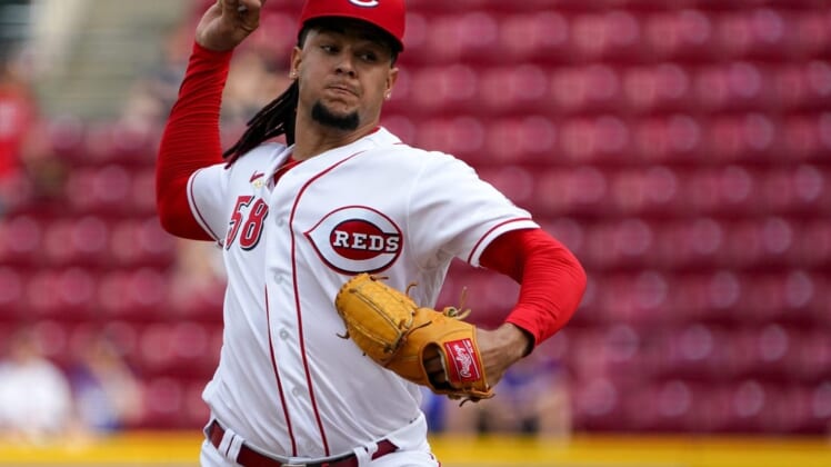 Cincinnati Reds starting pitcher Luis Castillo (58) delivers in the first inning during a baseball game against the Chicago Cubs, Wednesday, May 25, 2022, at Great American Ball Park in Cincinnati.Chicago Cubs At Cincinnati Reds May 254 0022