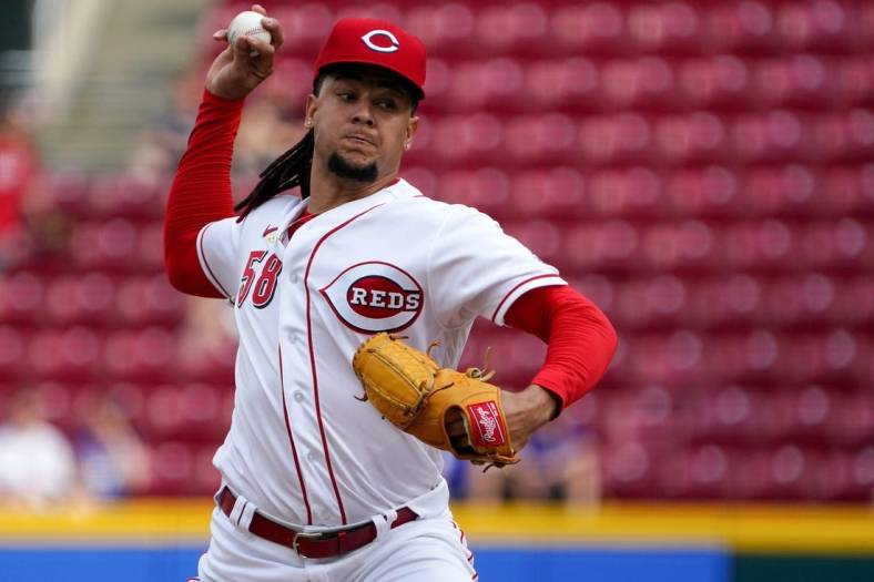 Cincinnati Reds starting pitcher Luis Castillo (58) delivers in the first inning during a baseball game against the Chicago Cubs, Wednesday, May 25, 2022, at Great American Ball Park in Cincinnati.

Chicago Cubs At Cincinnati Reds May 254 0022