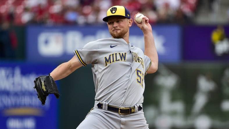 May 26, 2022; St. Louis, Missouri, USA;  Milwaukee Brewers starting pitcher Eric Lauer (52) pitches against the St. Louis Cardinals during the first inning at Busch Stadium. Mandatory Credit: Jeff Curry-USA TODAY Sports