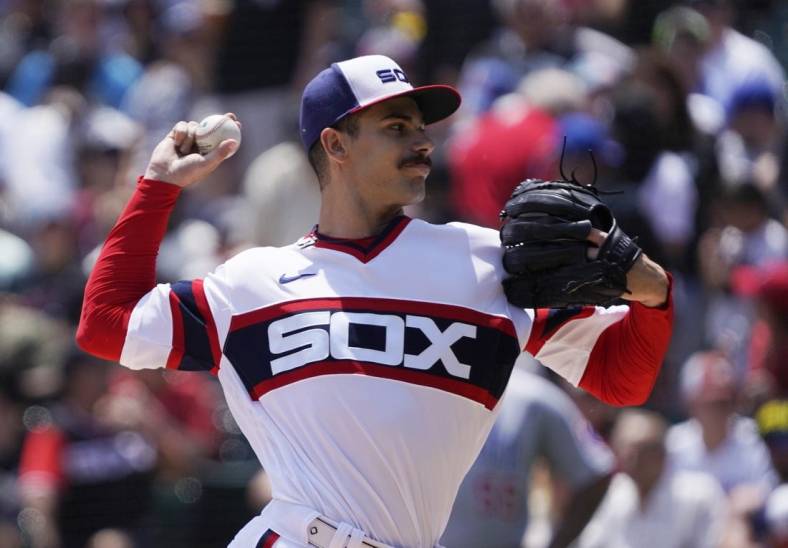 May 29, 2022; Chicago, Illinois, USA; Chicago White Sox starting pitcher Dylan Cease (84) pitches against the Chicago Cubs during the first inning at Guaranteed Rate Field. Mandatory Credit: David Banks-USA TODAY Sports