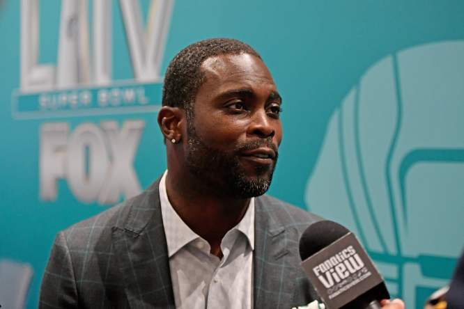 Michael Vick Denies He Is Coming Out of Retirement to Play in Fan  Controlled Football – LX