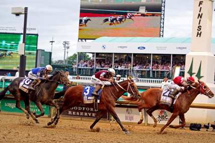 WATCH: Rich Strike shocks the world to win Kentucky Derby with 80-to-1 odds