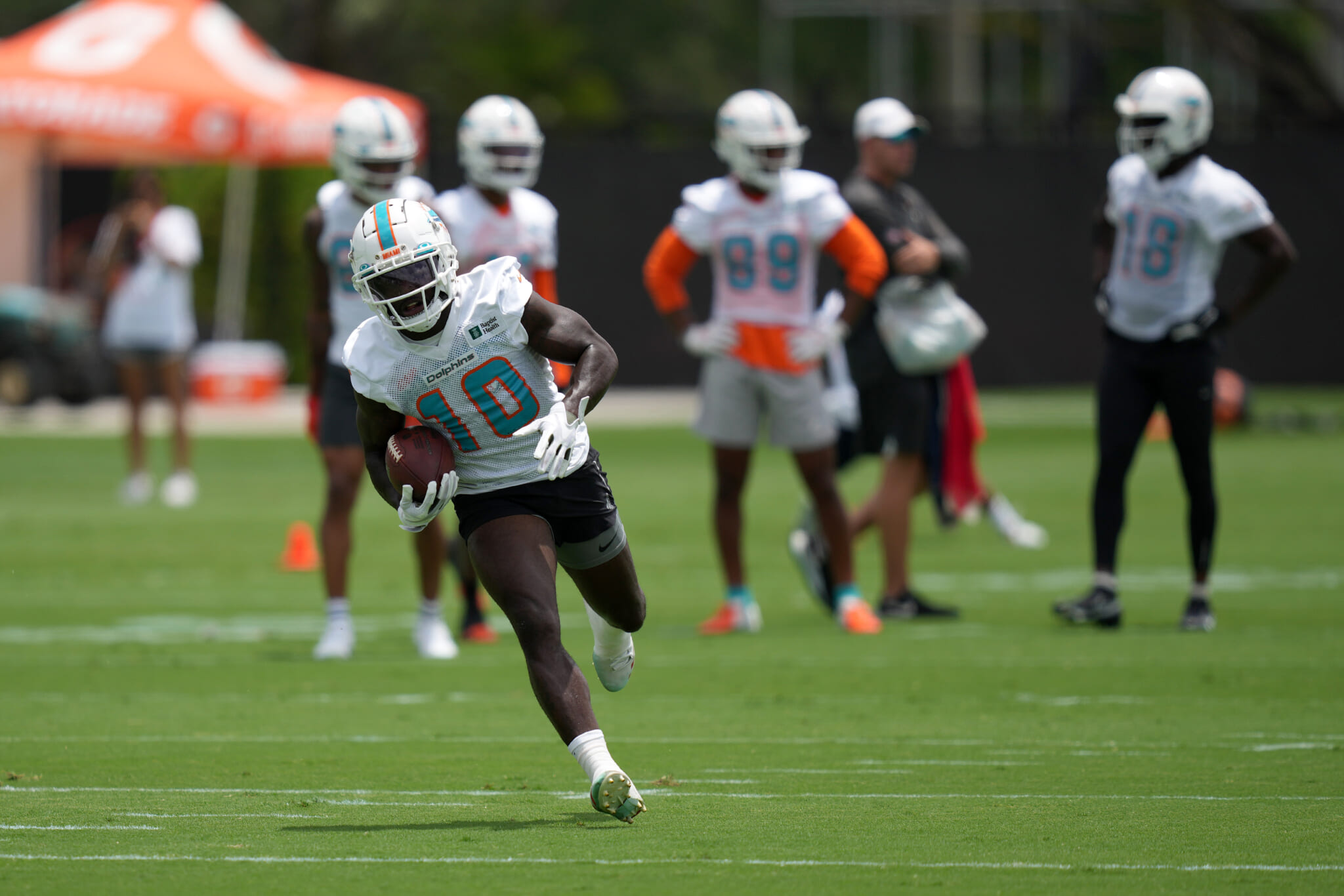 Tyreek Hill had pretty low expectations before first Dolphins practice