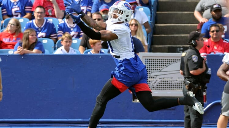 Bills receiver Duke Williams catches a deep pass during practice.Jg 073121 Bills Duke Williams