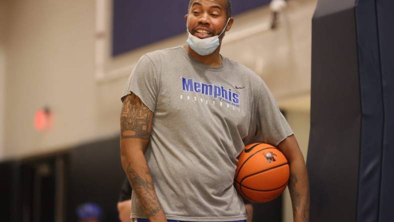 Memphis Tigers Assistant Coach Rasheed Wallace talks to his team during their first official practice, which they held in front of fans from the Rebounders Club at the Laurie-Walton Family Basketball Center on Tuesday, Sept. 28, 2021.

Jrca2565