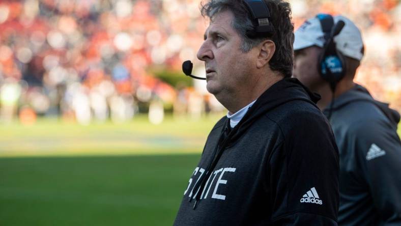 Mississippi State Bulldogs head coach Mike Leach looks on during the final minute of the game as Auburn Tigers take on Mississippi State Bulldogs at Jordan-Hare Stadium in Auburn, Ala., on Saturday, Nov. 13, 2021. Mississippi State Bulldogs defeated Auburn Tigers 43-34.