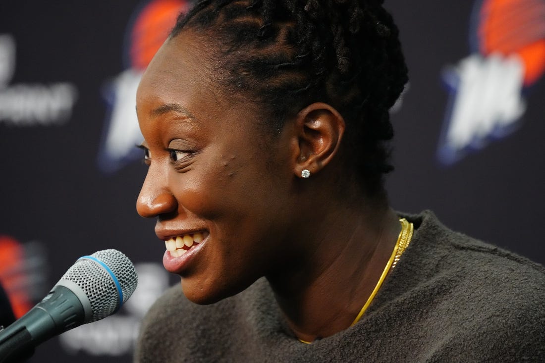 Feb 10, 2022; Phoenix, Arizona, USA; Phoenix Mercury   s Tina Charles speaks at an introductory press conference at Footprint Center. Mandatory Credit: Patrick Breen-The Republic