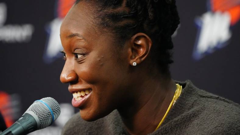 Feb 10, 2022; Phoenix, Arizona, USA; Phoenix Mercury   s Tina Charles speaks at an introductory press conference at Footprint Center. Mandatory Credit: Patrick Breen-The Republic