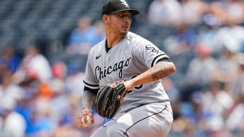 May 19, 2022; Kansas City, Missouri, USA; Chicago White Sox starting pitcher Vince Velasquez (23) pitches against the Kansas City Royals during the first inning at Kauffman Stadium. Mandatory Credit: Jay Biggerstaff-USA TODAY Sports