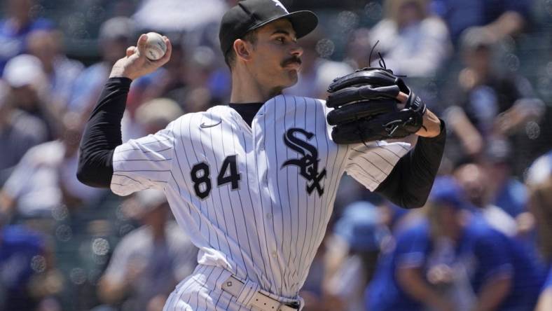 Jun 9, 2022; Chicago, Illinois, USA; Chicago White Sox starting pitcher Dylan Cease (84) throws the ball against the Los Angeles Dodgers during the first inning at Guaranteed Rate Field. Mandatory Credit: David Banks-USA TODAY Sports