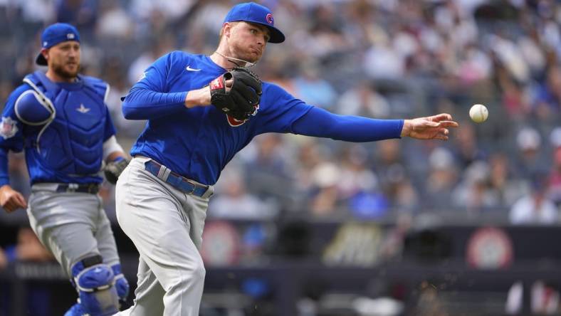 Jun 12, 2022; Bronx, New York, USA; Chicago Cubs pitcher Sean Newcomb (15) throws out New York Yankees left fielder Marwin Gonzalez (14) (not pictured) during the seventh inning at Yankee Stadium. Mandatory Credit: Gregory Fisher-USA TODAY Sports