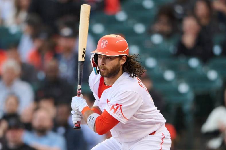 Giants' Brandon Crawford put on injured list with left knee inflammation