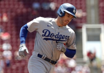 Dodgers go deep five times, complete sweep of Reds