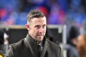 Former QB Alex Smith reveals daughter recovering from surgery to remove rare brain tumor
