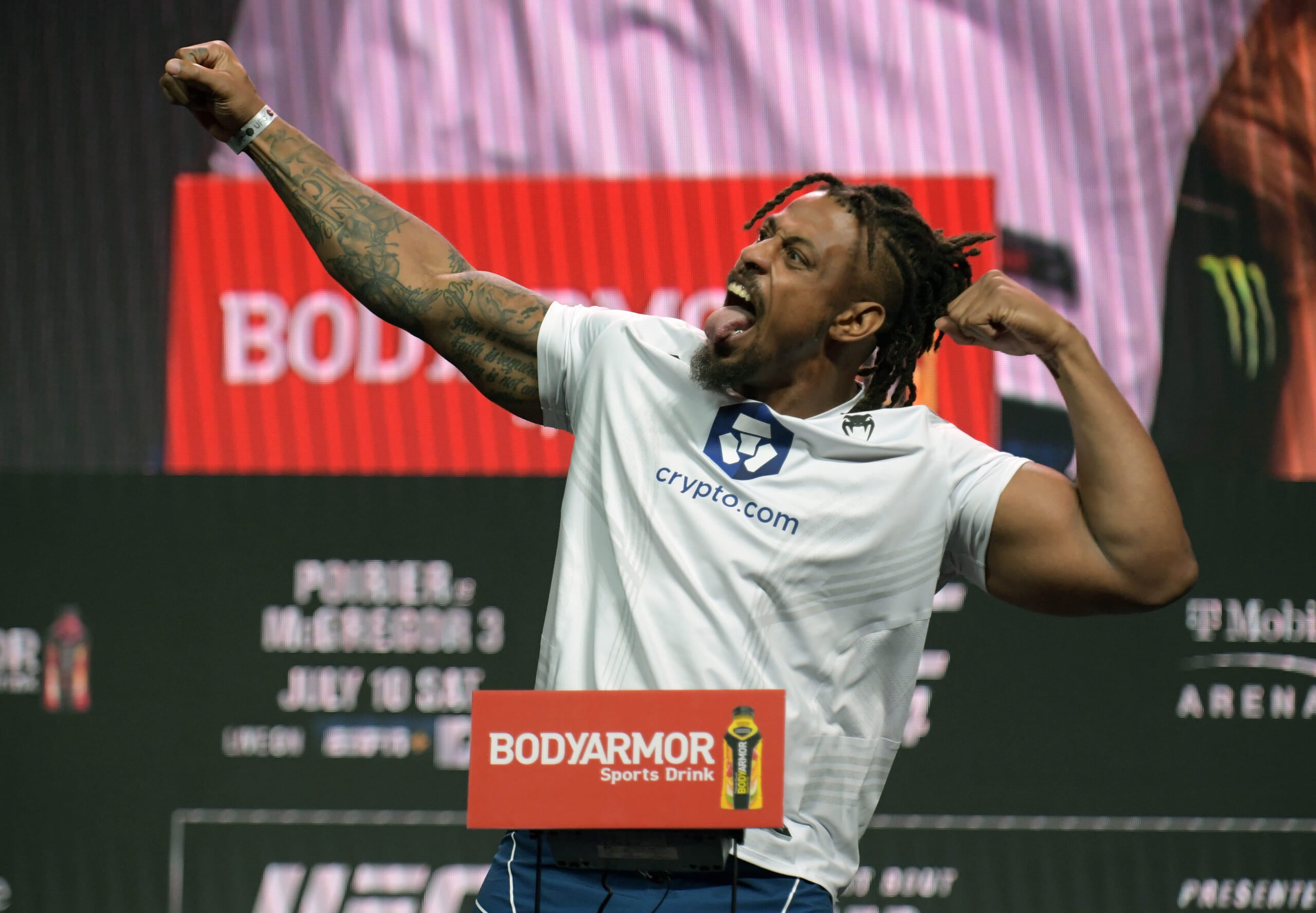 Former NFL and UFC athlete Greg Hardy signs with Bare Knuckle Fighting  Championship