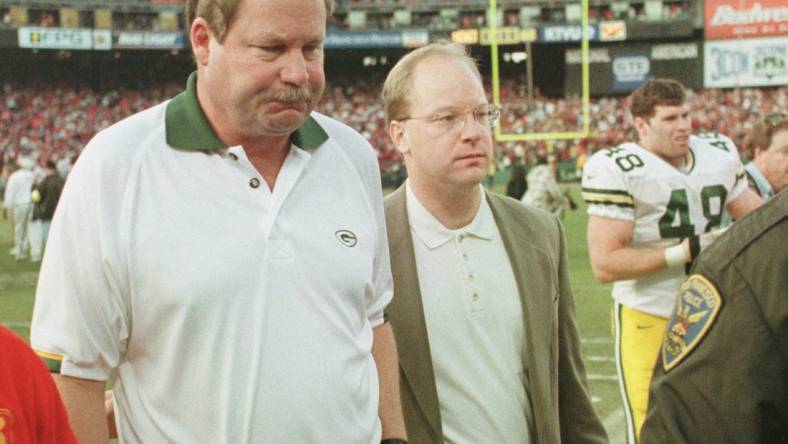 A dejected Green Bay Packers head coach Mike Holmgren leaves the field after his team was defeated by the 49ers Sunday, January 3, 1999 at 3Comm Park in San Francisco, Calif.

Mike Holmgren Leaves Field Green Bay Packers Vs San Francisco 49ers