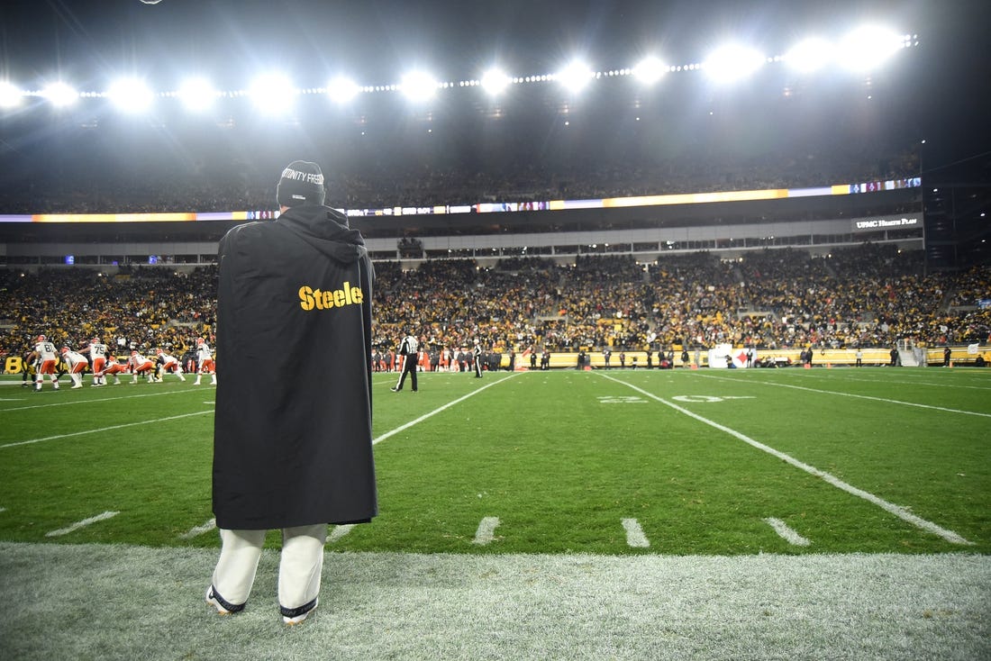 Jan 3, 2022; Pittsburgh, Pennsylvania, USA;  Pittsburgh Steelers quarterback Ben Roethlisberger (7) watches the game against the Cleveland Browns from the sidelines during the third quarter at Heinz Field. Mandatory Credit: Philip G. Pavely-USA TODAY Sports
