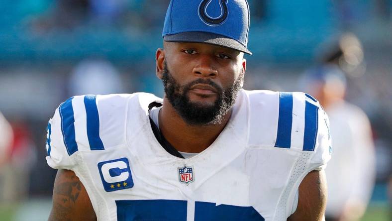 Indianapolis Colts outside linebacker Darius Leonard (53) leaves the field after losing to the Jacksonville Jaguars on Sunday, Jan. 9, 2022, at TIAA Bank Field in Jacksonville, Fla. The Colts lost 11-26.

The Indianapolis Colts Versus Jacksonville Jaguars On Sunday Jan 9 2022 Tiaa Bank Field In Jacksonville Fla